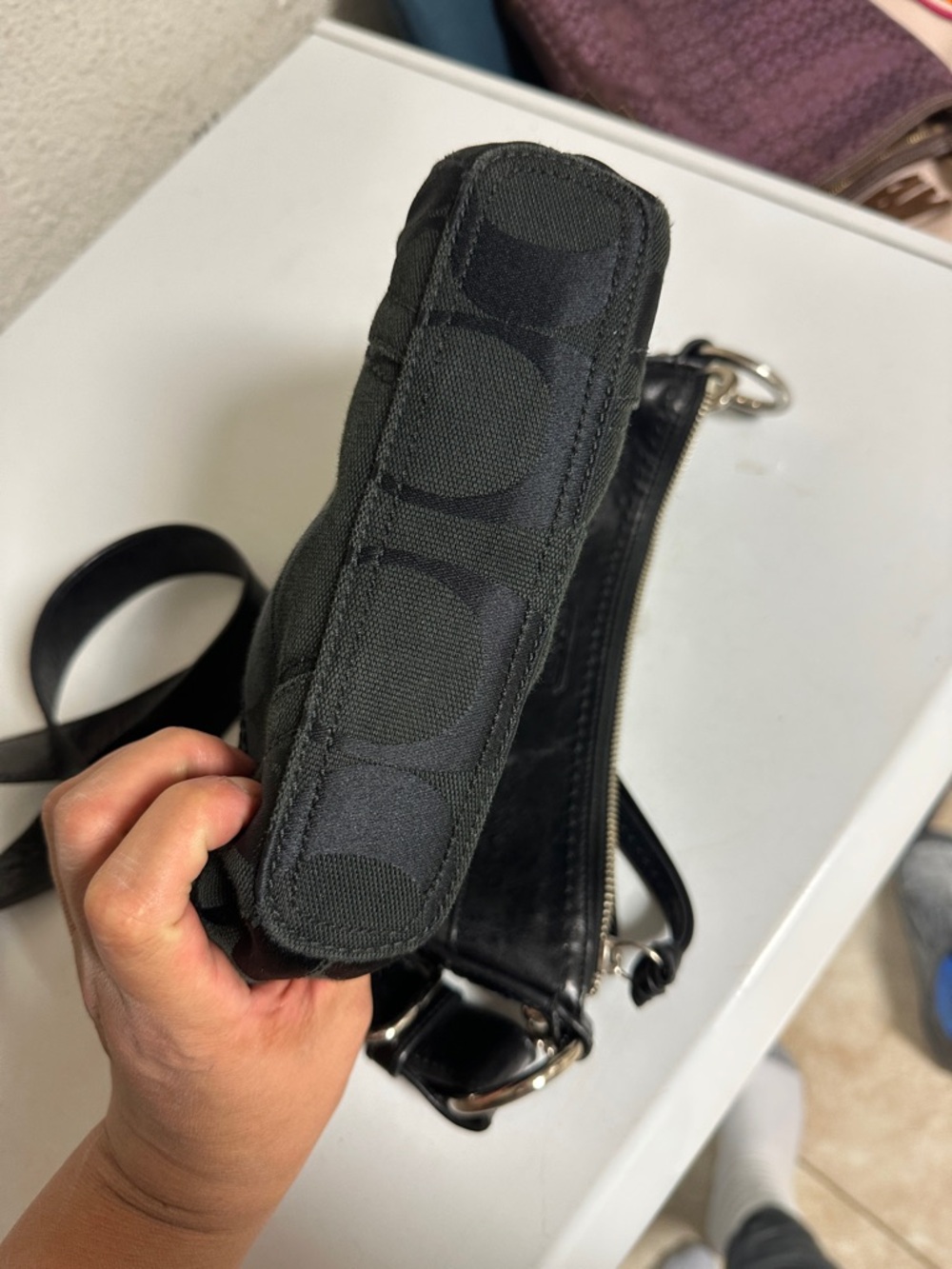 Coach Black Signature Canvas and Leather Shoulder Bag - Picture 9 of 13